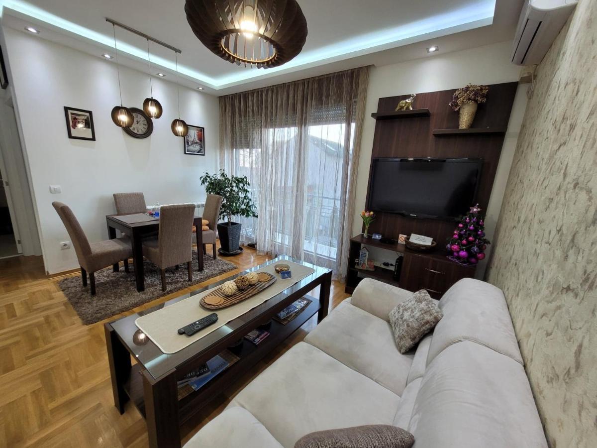 Apartment Iris เบลเกรด ภายนอก รูปภาพ