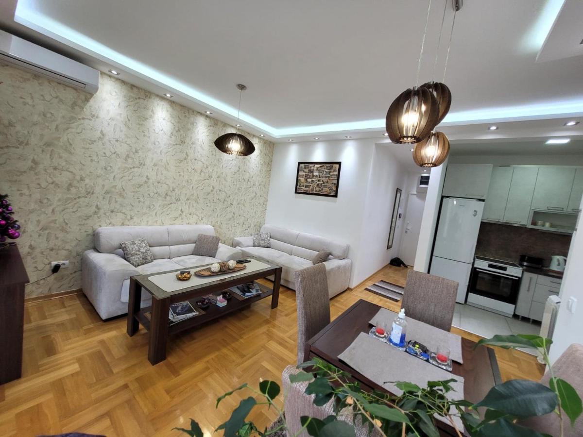 Apartment Iris เบลเกรด ภายนอก รูปภาพ