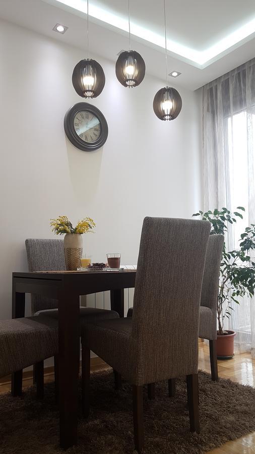 Apartment Iris เบลเกรด ภายนอก รูปภาพ