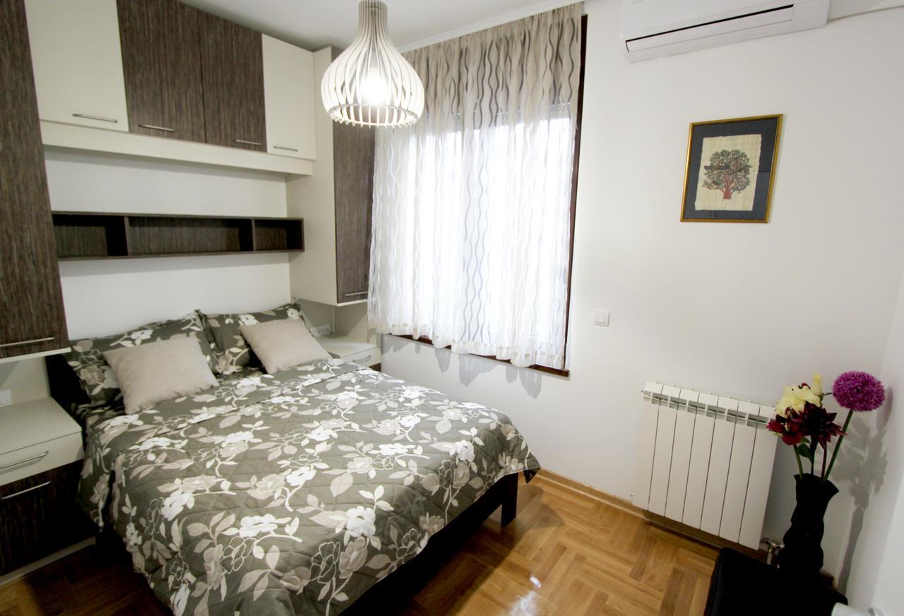 Apartment Iris เบลเกรด ภายนอก รูปภาพ