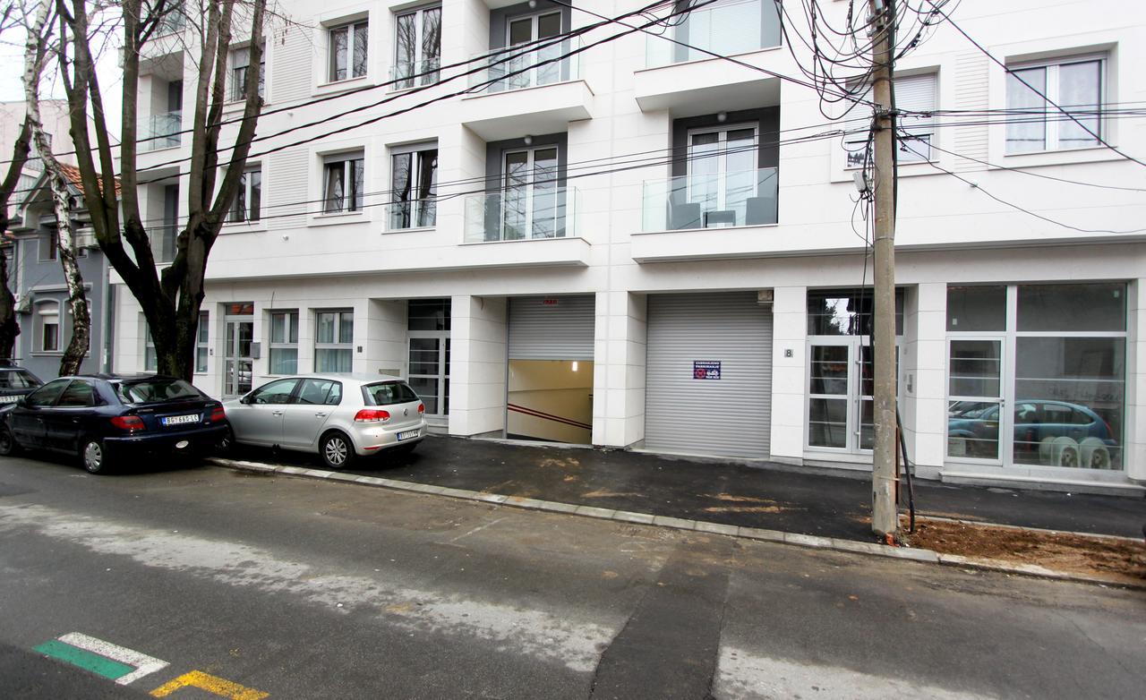 Apartment Iris เบลเกรด ภายนอก รูปภาพ